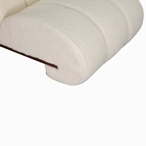 Лаунж-кресло Mesnil, молочное букле