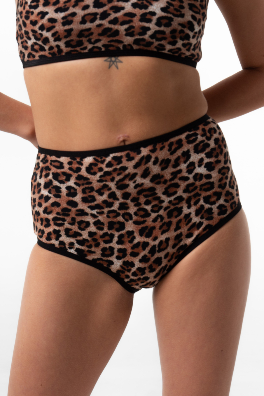 Трусы брифы Leopard в двух цветах