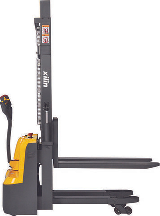 Штабелер самоходный 1,0 т 1,6 м XILIN CDD10R-ES двухуровневый (сопровождаемый)