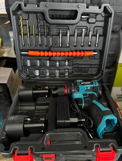 Шуруповерт Stohf безщеточный с набором 2 акб