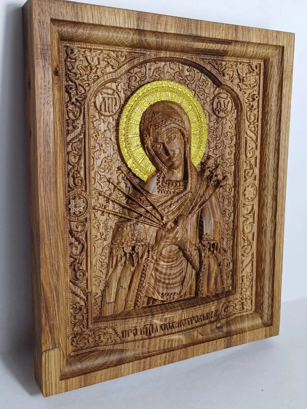 Освященная Икона Семистрельной Богородицы резная из дуба