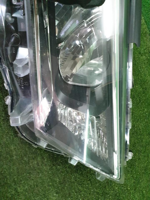 Битая Фара правая Toyota RAV4 5 XA50 (2018-н.в.) LED