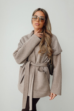 Пальто из мягкой шерсти и кашемиром с косынкой