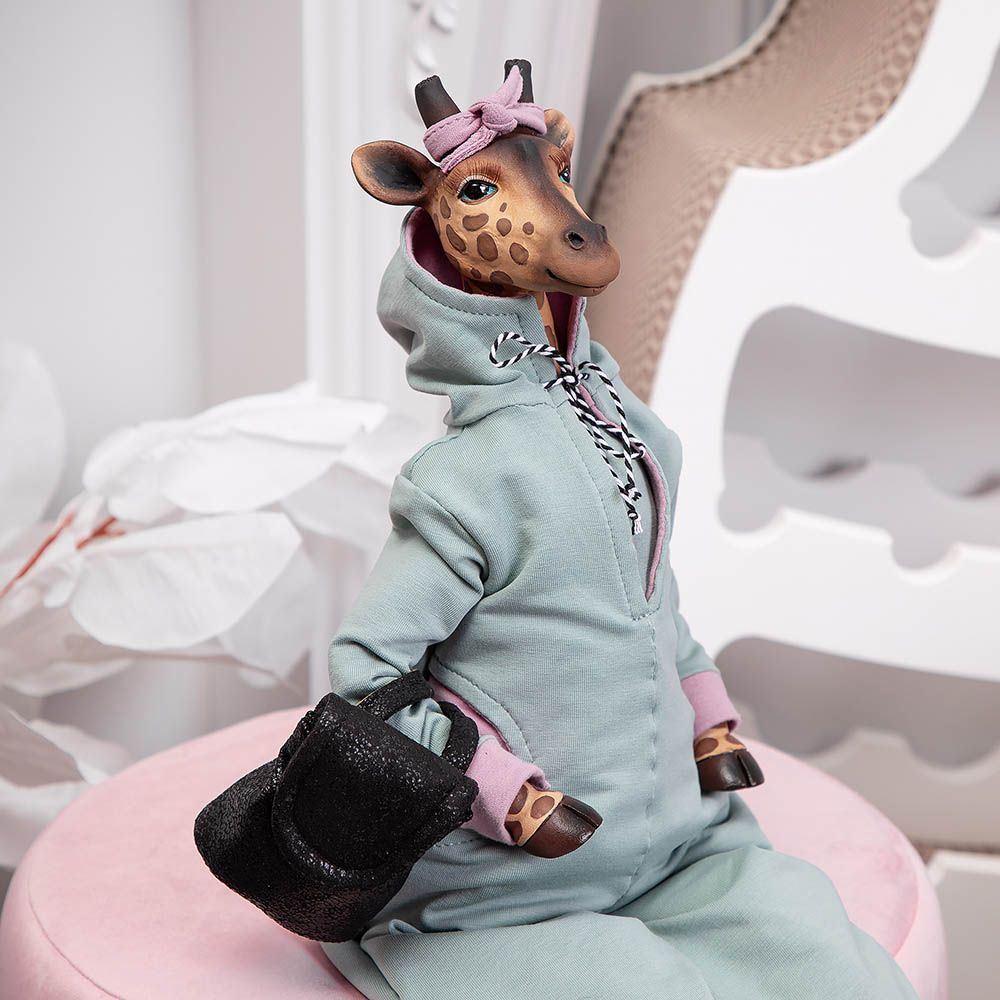 Кукла коллекционная Элли