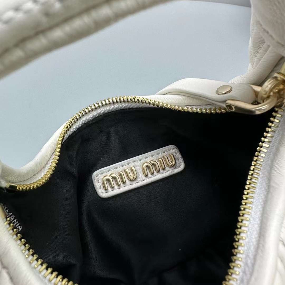 Miu Miu Wander matelassé hobo mini-bag