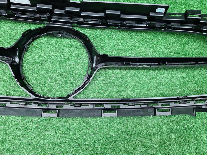 Решетка радиатора Mercedes E C238 (2020-2023)