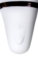 Белый вибромассажер 9,6см Satisfyer Little Wand