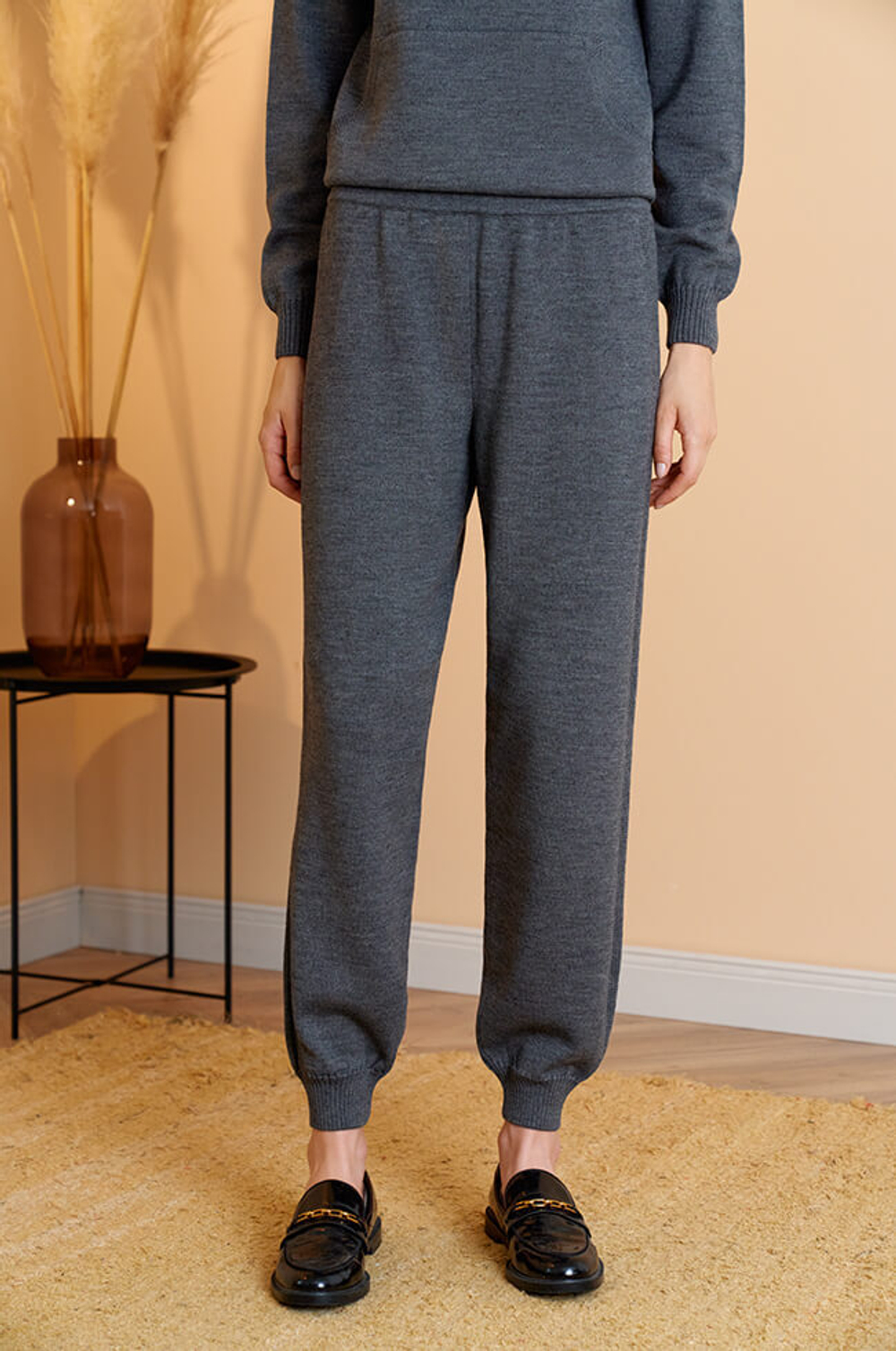 3890 Брюки женские (графит)