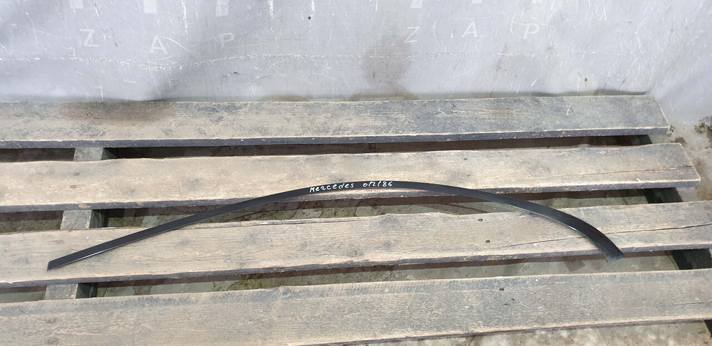 Молдинг двери задней левой Mercedes C (W205) 14-23 Б/У Оригинал A2056900380