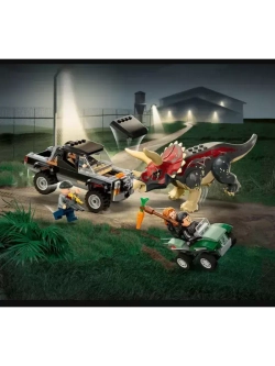 Конструктор Нападение трицератопса на пикап 210 деталей