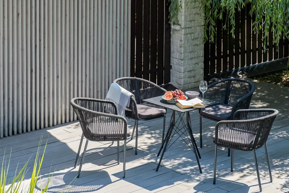 "Конте" интерьерный стол из HPL 70x70см, цвет "серый гранит"