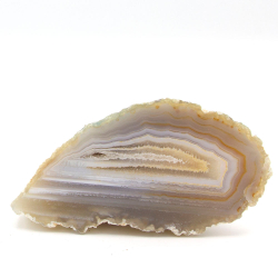 Срез-горбушка миндалина агат с кварцем 235,0