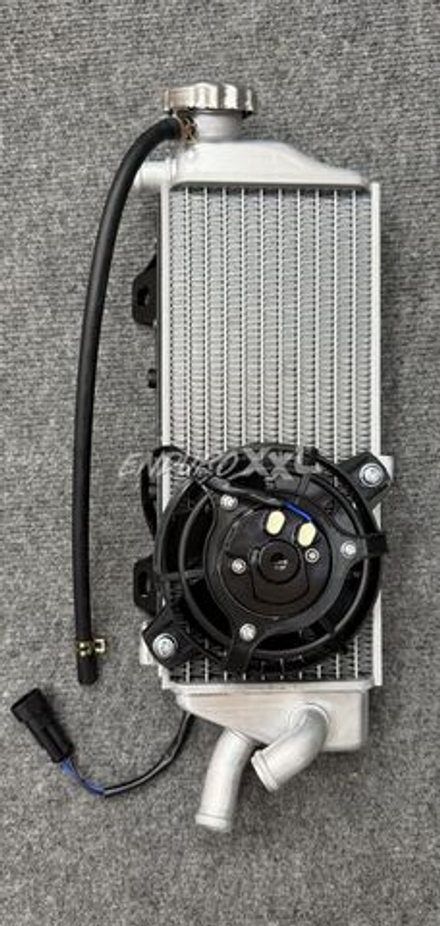 Радиатор Kews K23 YBS300 ПРАВЫЙ