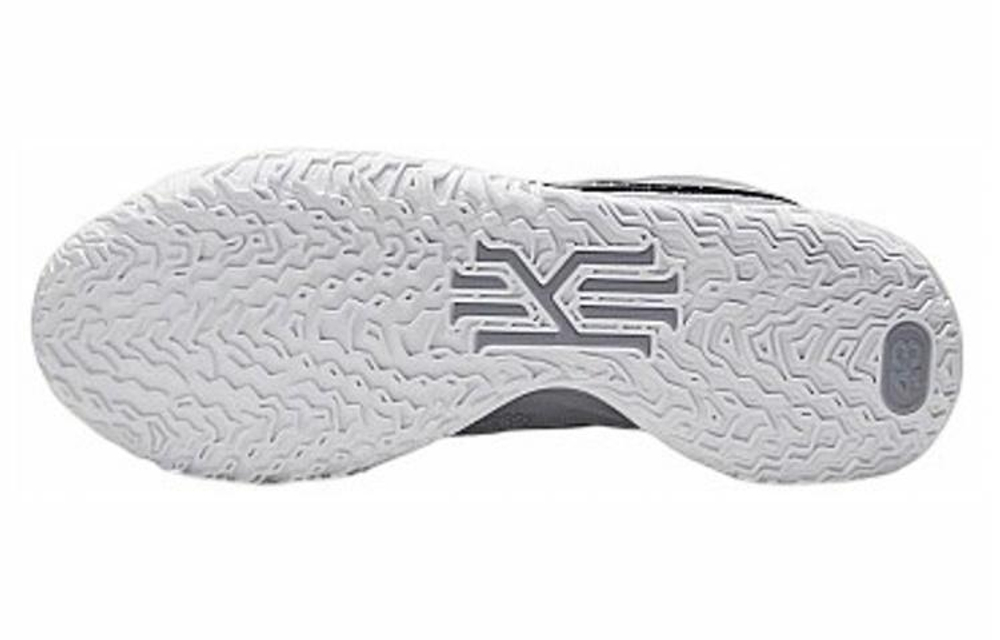 Кроссовки Nike Kyrie 7