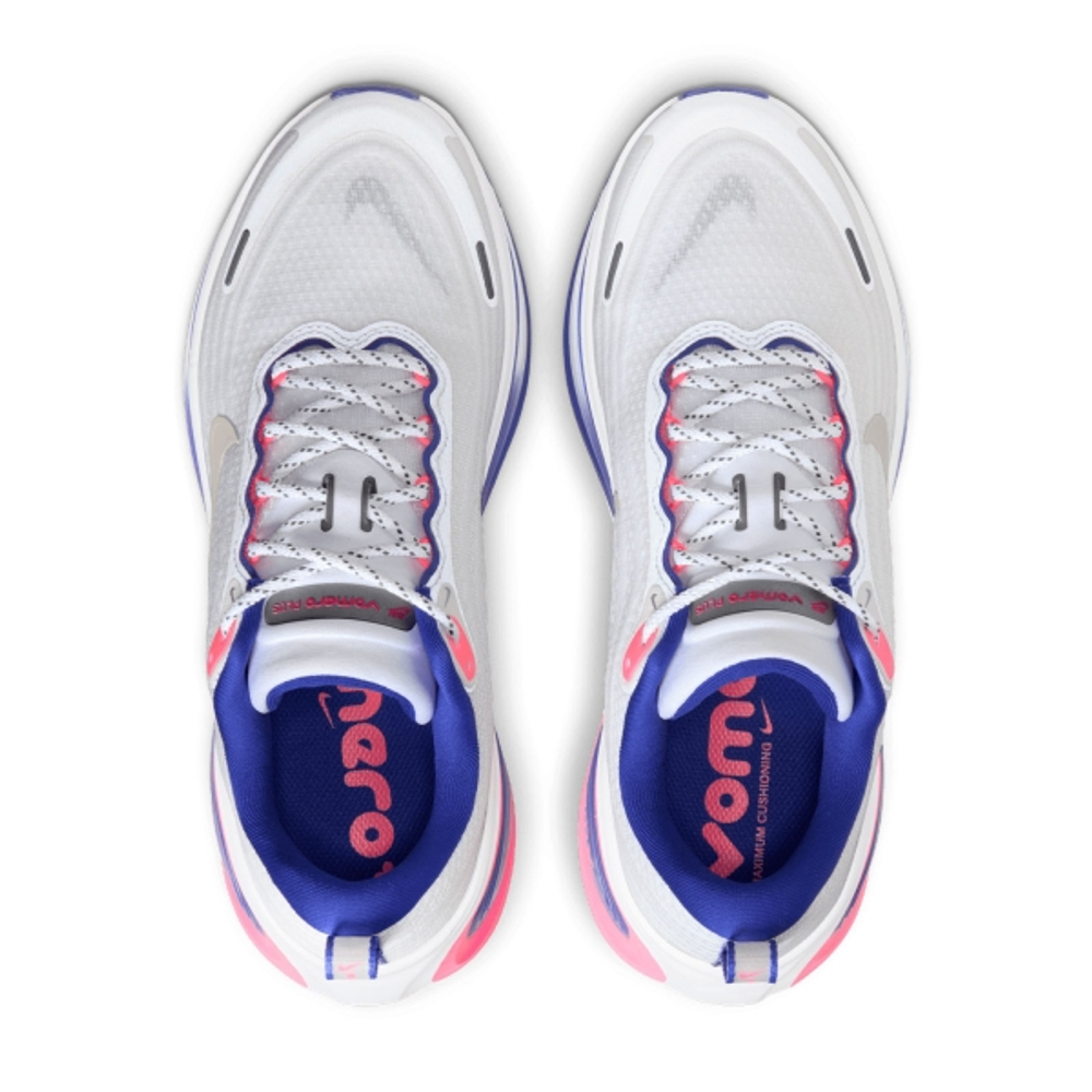 Женские Кроссовки для бега Nike VOMERO PLUS - WHITE/METALLIC SILVER/CONCORD/HYPER PINK