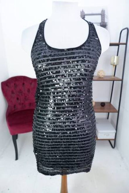 Топ Bershka с пайетками, визуально на 44 размер