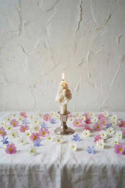 Свеча "Цветок Маленький" белого цвета