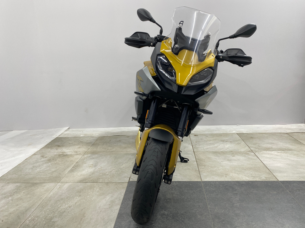BMW F900XR 049320