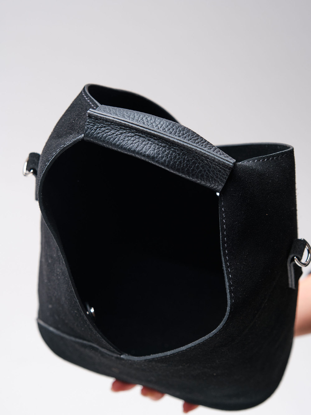 Замшевая сумка Rebecca DBR 31370 черный