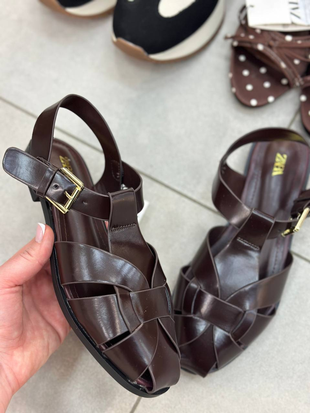 Сандалии из натуральной кожи