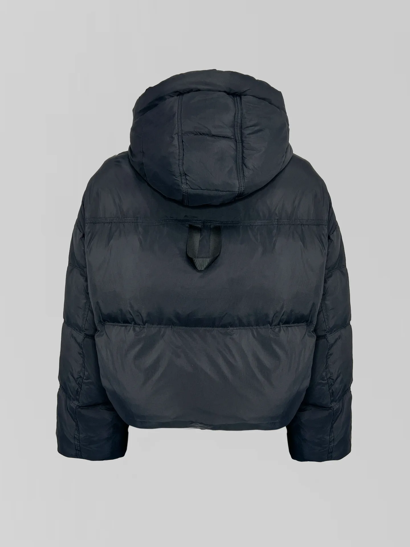 Куртка 5305 однотонная укороченная на молнии с капюшоном и бордовой подкладой