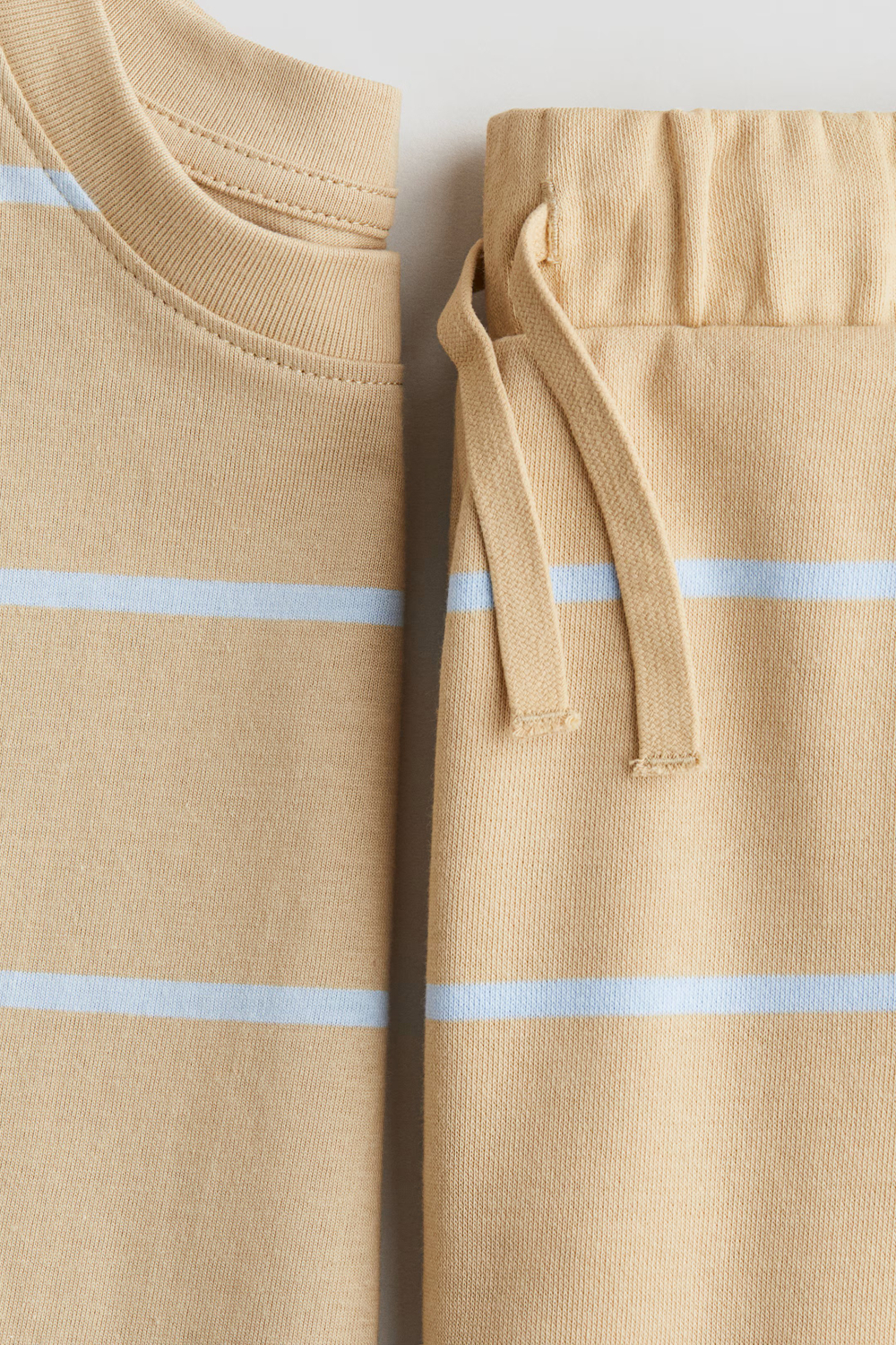 H&M Комплект из шортов и футболки, бежевый