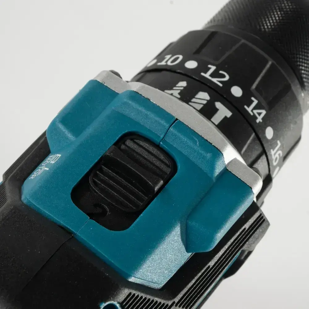 Makita Дрель-шуруповерт, 18 В, 40 Нм, 2 АКБ