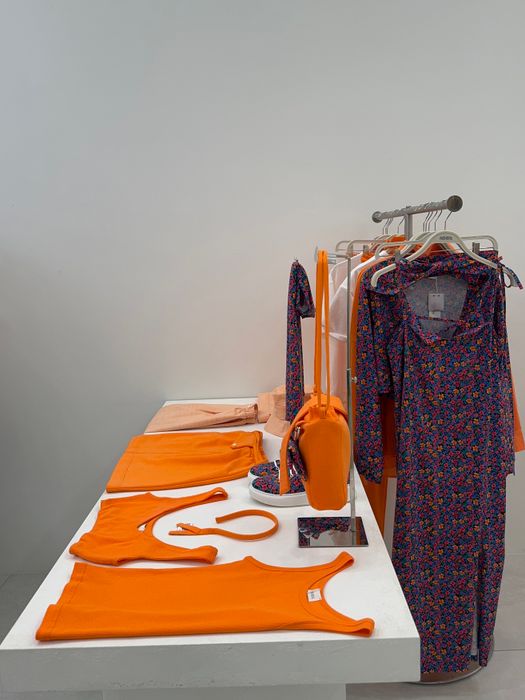 ФУТБОЛКА РАСОН МОЛОЧНЫЙ С ЦВЕТОЧНЫМ ПРИНТОМ