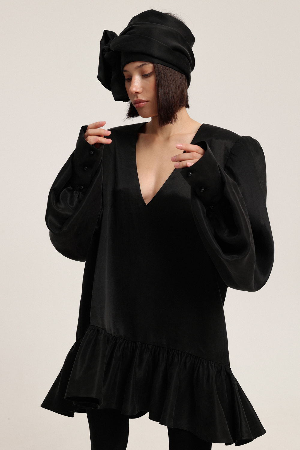 Платье с воланом