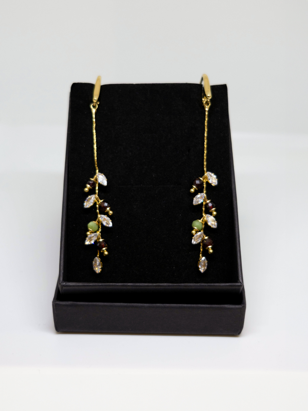 Серьги из граната, хризолита и циркония