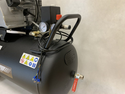 Компрессор поршневой 100.LB40 REMEZA (Белоруссия): 580 л/мин., 10 бар, ресивер 100 л., 3 кВт, 380В, габариты без упак. 1150x500x1000 мм, 100 кг.