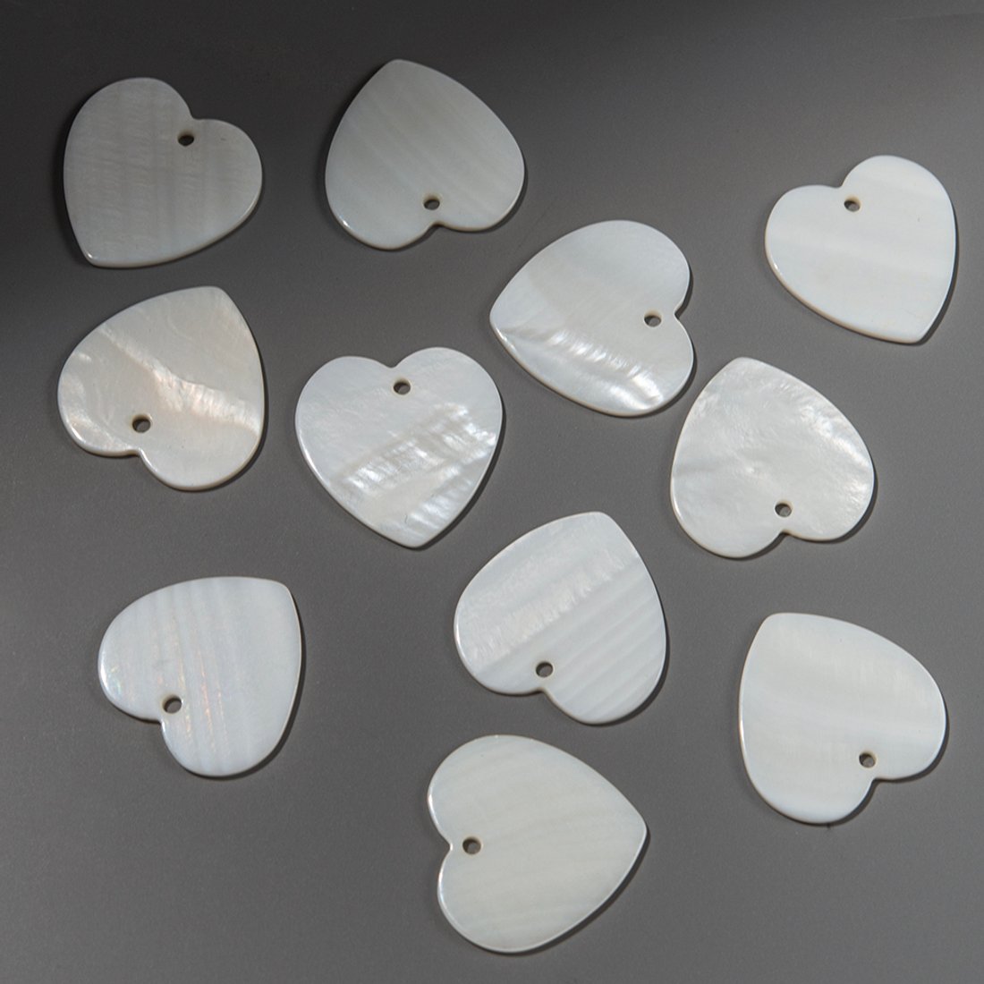 Сердечко из белого перламутра речных ракушек, 20мм
