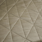 Велюровое покрывало в клетку и две наволочки OVL031