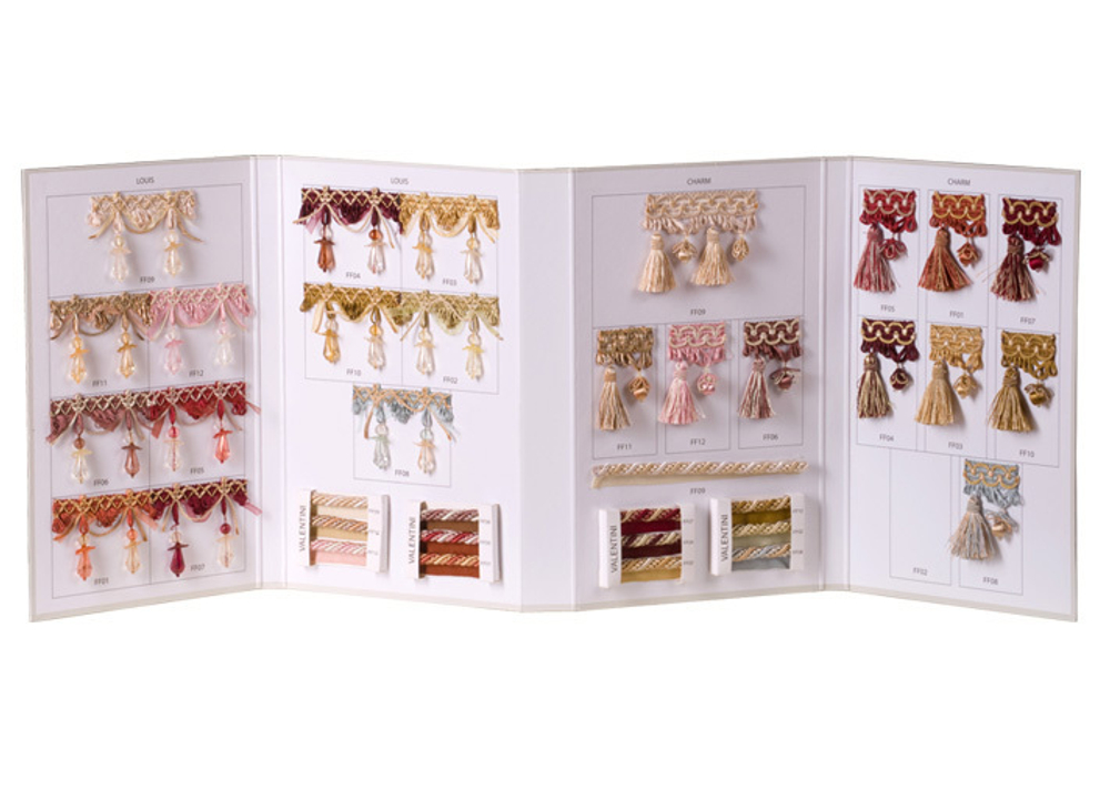 Розетка с кисточкой Modern Trimmings арт. Giati col. FF04 (высота кисти 15 см)