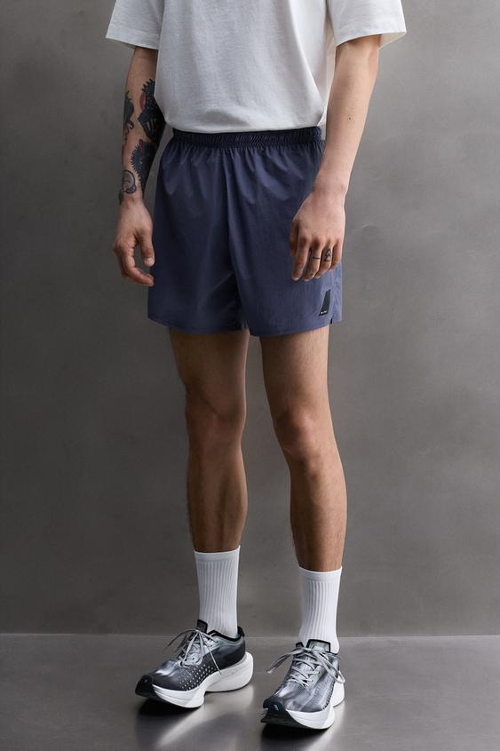 ZARA ЛЕГКИЕ БЕГОВЫЕ ШОРТЫ 5'', ВЫЦВЕТШИЙ СИНИЙ