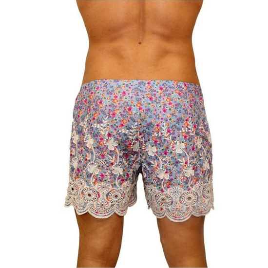 Мужские трусы-шорты голубые с разноцветными цветами и кружевной окантовкой Romeo Rossi Shorts RR00305