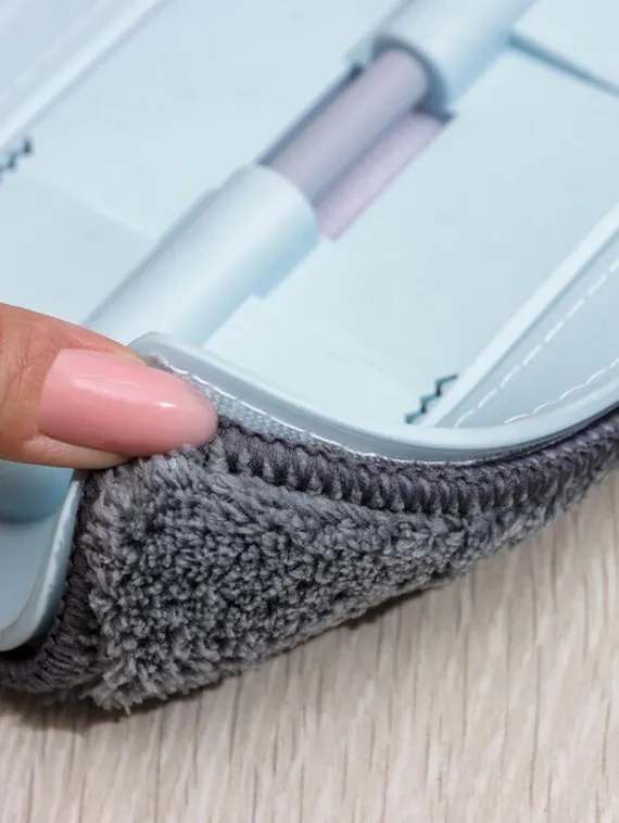 Швабра для мытья пола силиконовая, мягкая, насадка из микрофибры 39×14 см, телескопическая ручка из нержавеющей стали 88-128 см, цвет голубой