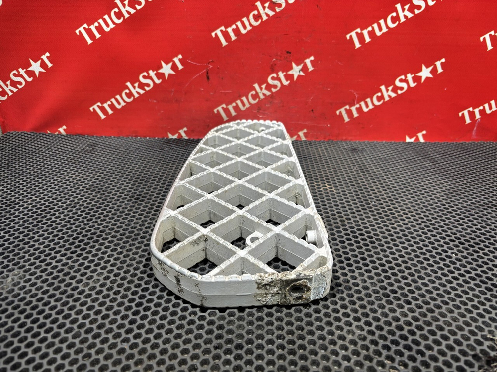 Ступенька нижняя