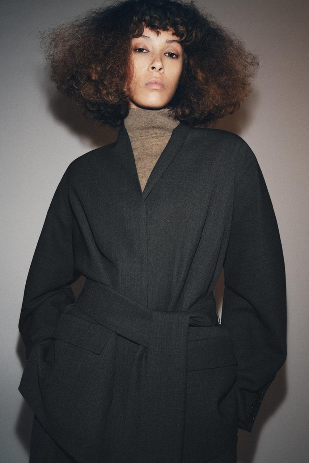 ZARA БЛЕЙЗЕР-КИМОНО ИЗ СМЕСОВОЙ ШЕРСТИ — ZW COLLECTION, ТЕМНО-СЕРЫЙ