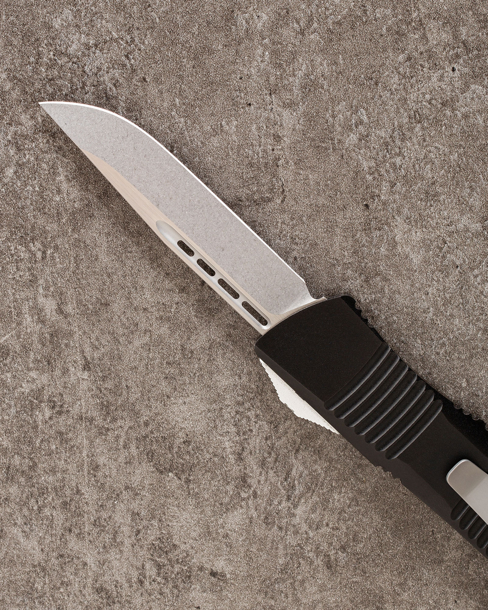 Автоматический складной нож SteelBro Troodon S/E Stonewash VG-10 139-10 (черный)