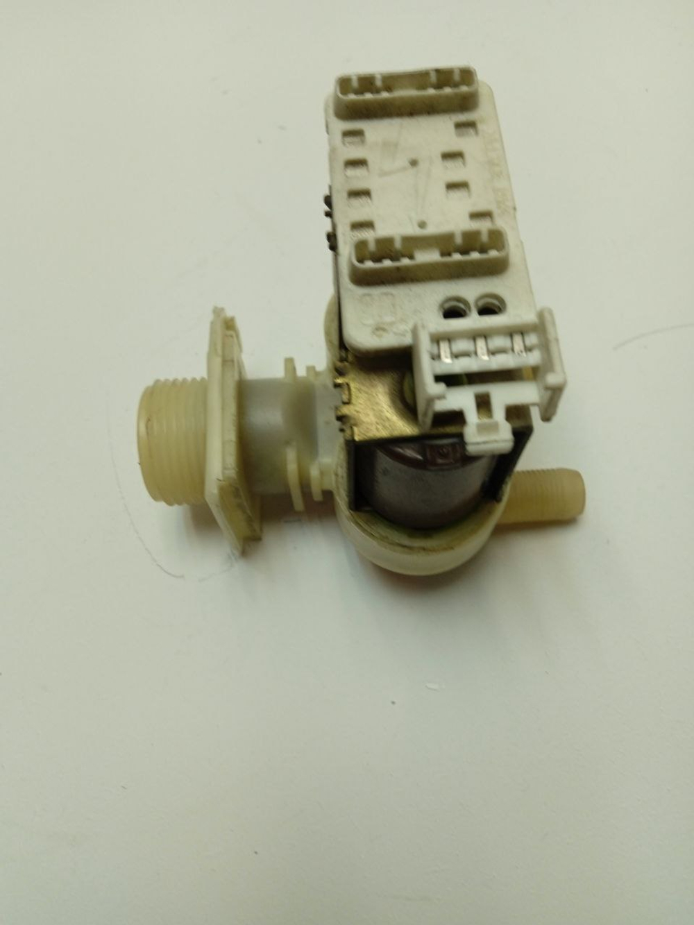 WFO2042OE кт1 Клапан подачи воды для стиральных машин Bosch 428210 б/у