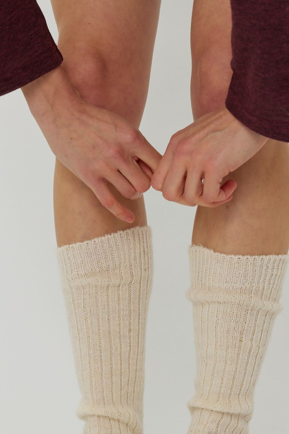 Гольфы из шерсти молочного цвета