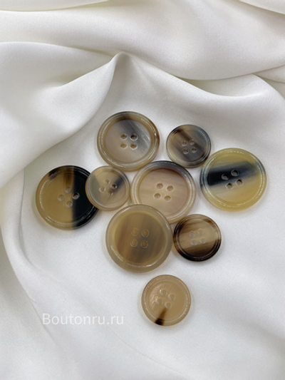 Пуговицы на прокол натуральный рог черно-бежевые