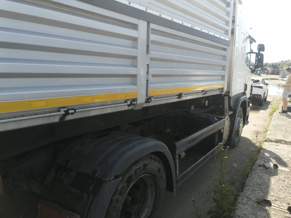 Scania P 4x2 Седельный тягач P400LA4X2HNA ADR FL (Дизельный, 12,7 л, 400 л.с., АТ)