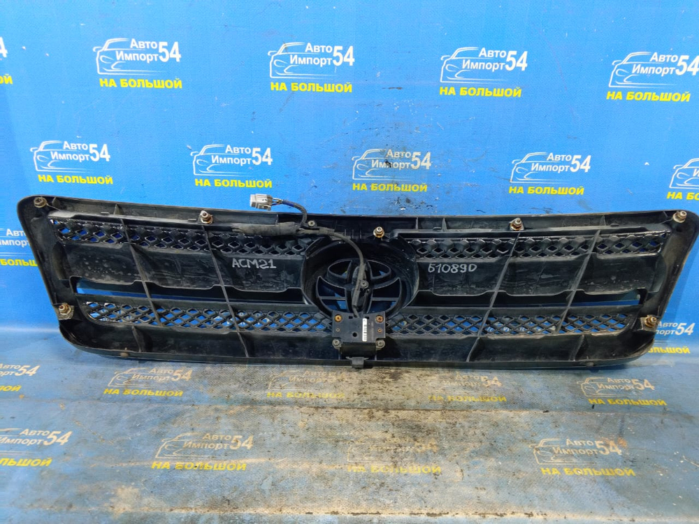 Решетка радиатора TOYOTA IPSUM 2001-2003