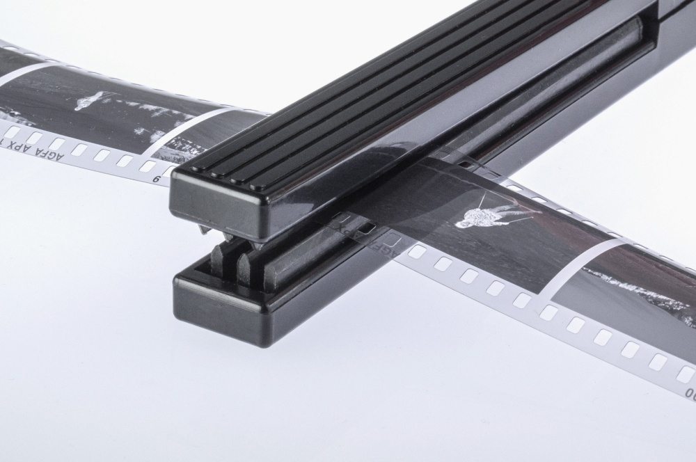 KAISER Film Wiper, 200 mm (7,9"), щипцы для снятия капель воды с фотопленки, 200мм, пластик