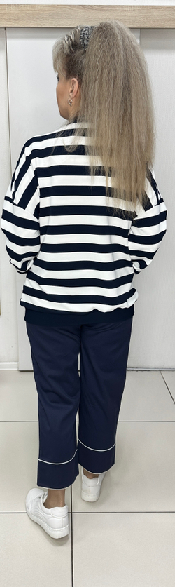 Жакет в сине-белую полоску со стразами