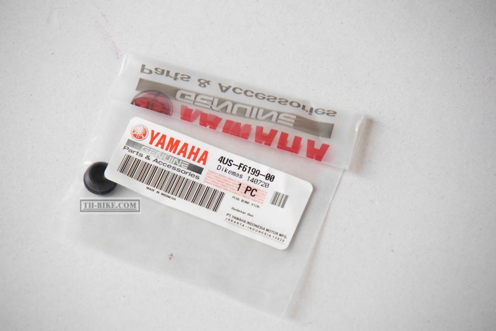 4US-F6199-00. PLUG, BLIND. YAMAHA