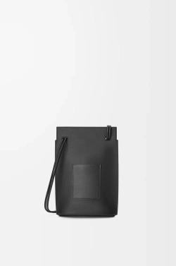 Loewe Сумка-мешок Pebble Dice из классической телячьей кожи, черный