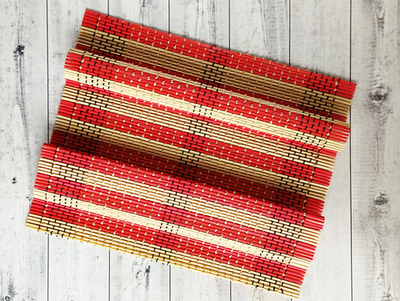 Бамбуковый коврик на стол, красные полосы